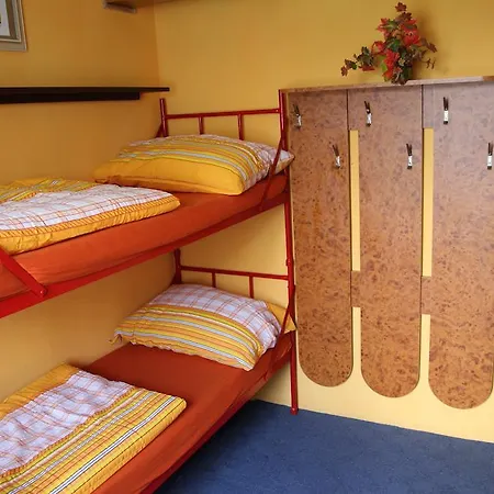Hostal Nocležna Stará škola *